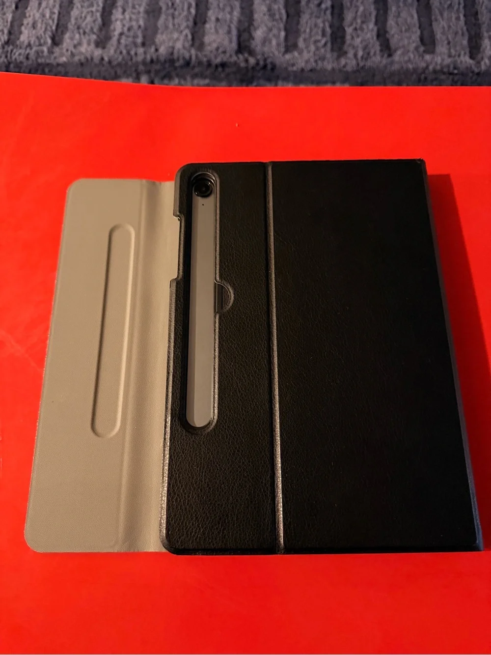 Samsung Galaxy Tab S9 FE 5G Unlocked 128GB + S Pen & Keyboard